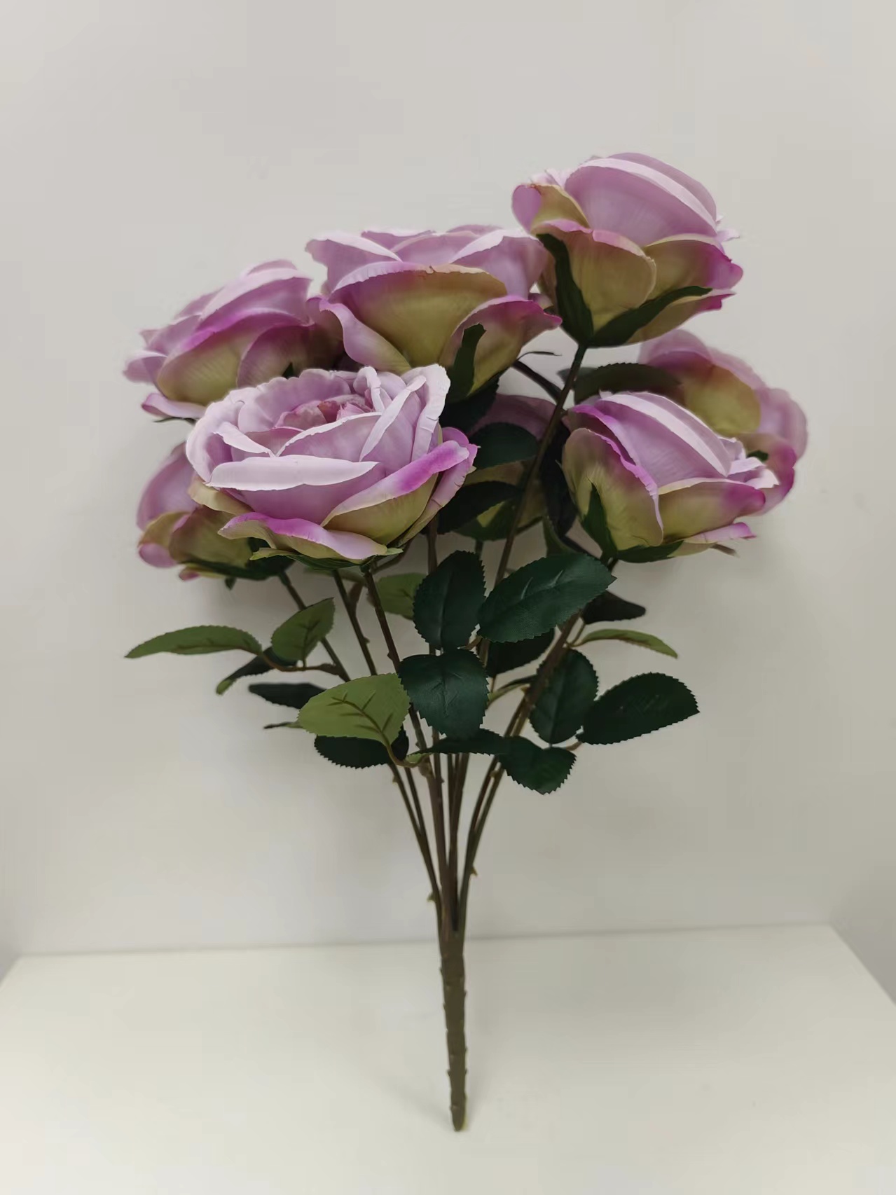 9头大苞芯玫瑰花束 - 图片 3