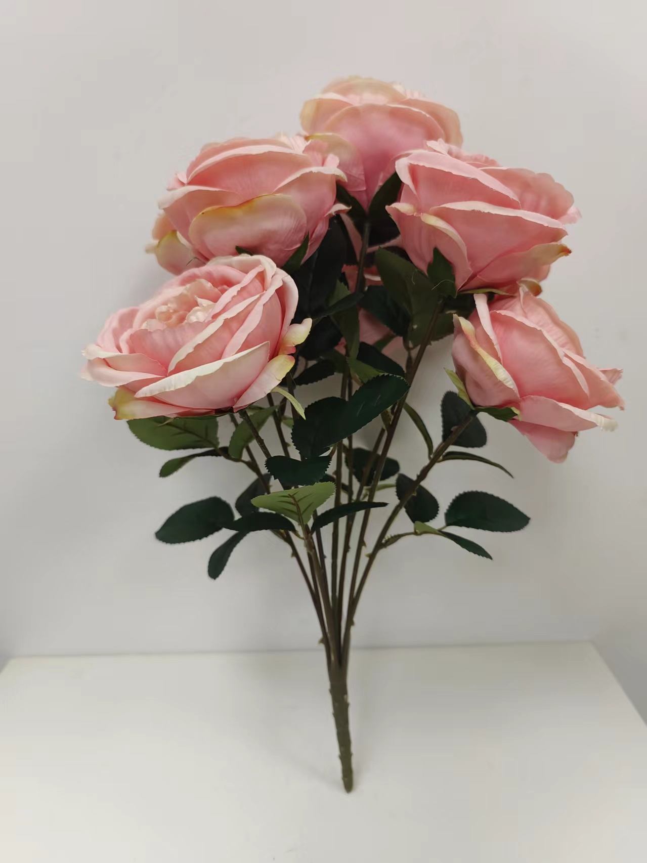 9头大苞芯玫瑰花束 - 图片 8